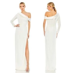 NWT Ieena for Mac Duggal  White Long Sleeve Drop Shoulder Evening Gown Size 2